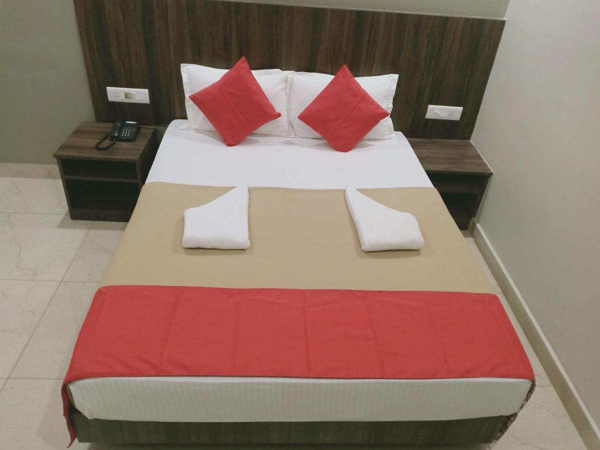 Hotel Janaki Pride Пури Екстериор снимка