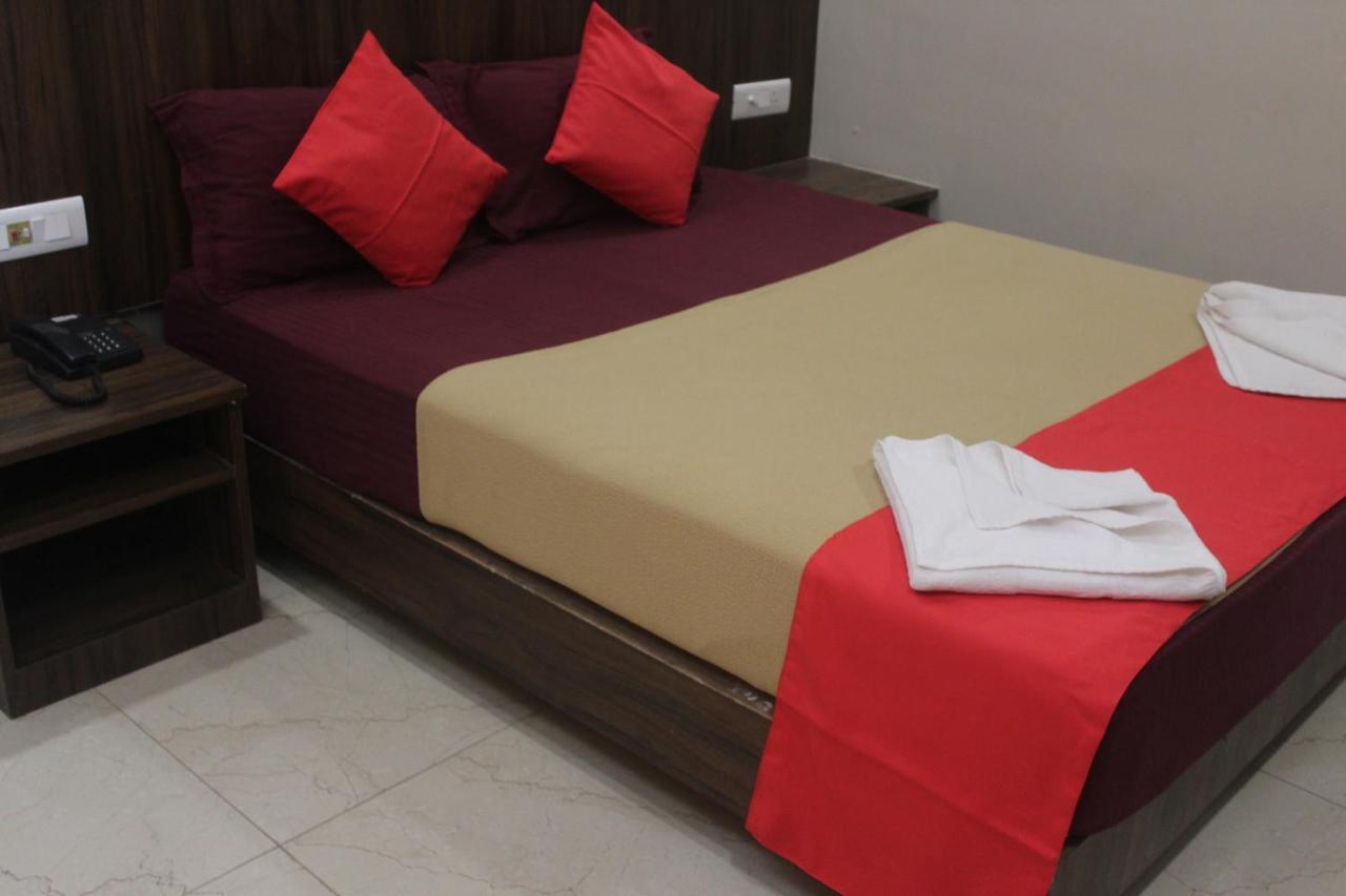 Hotel Janaki Pride Пури Екстериор снимка